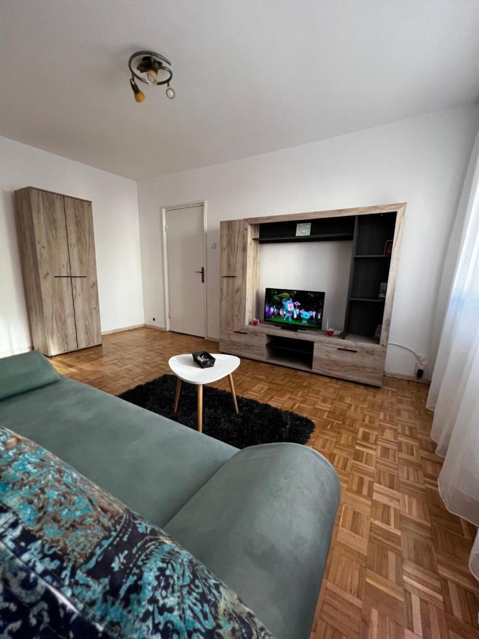 Апартаменты House24 Gari Брашов Экстерьер фото